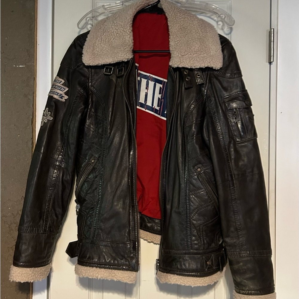 Women’s Wonder Woman Leather Jacket from Box Lunch. Size XL.